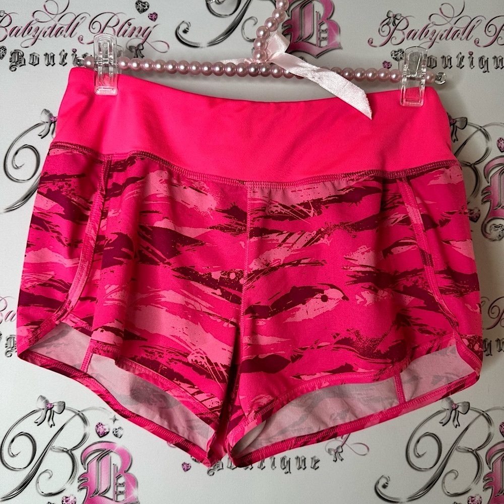 Under armour shorts camo camouflage cancer ribbon Bold Pink Graphic Athletic